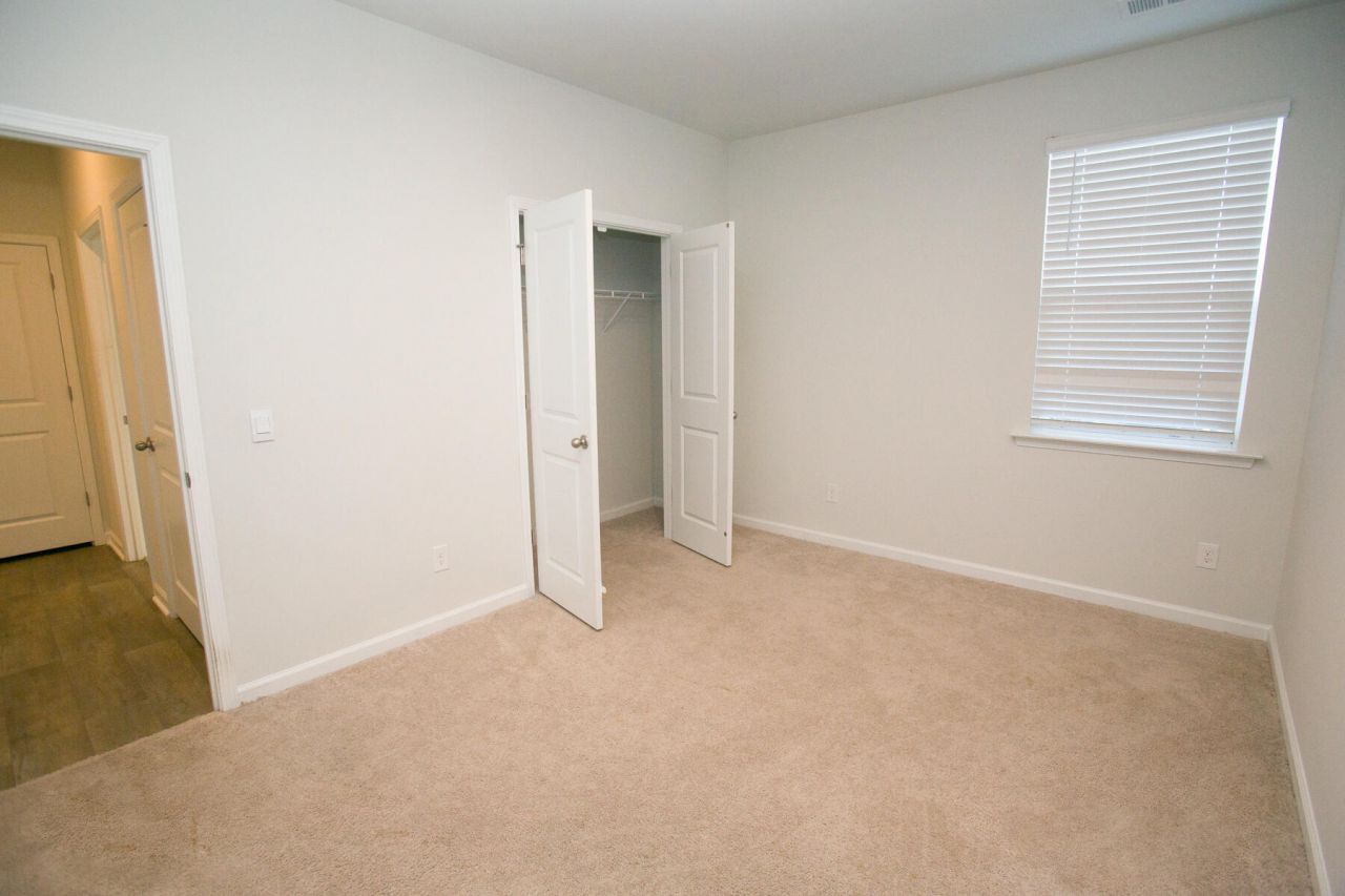 212 N Light Way Photo 14