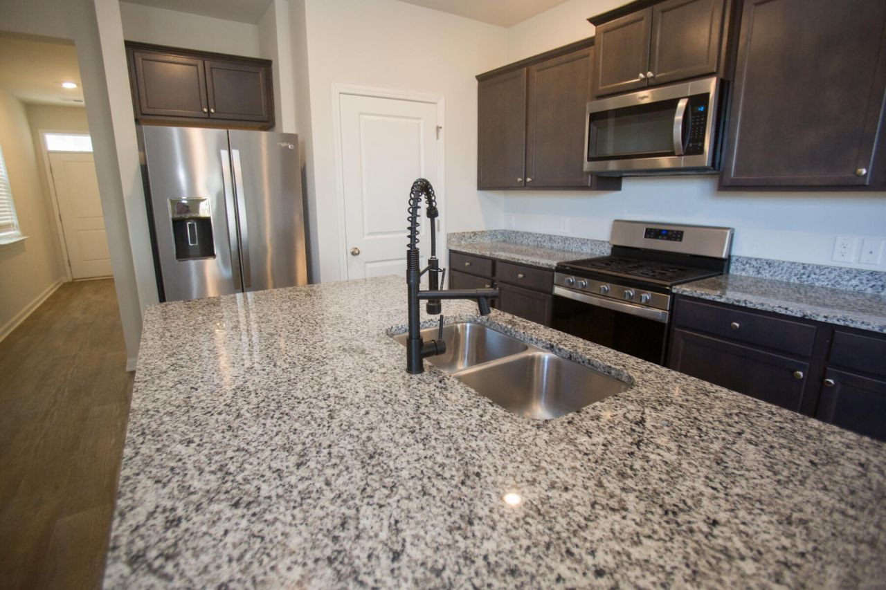 212 N Light Way Photo 18