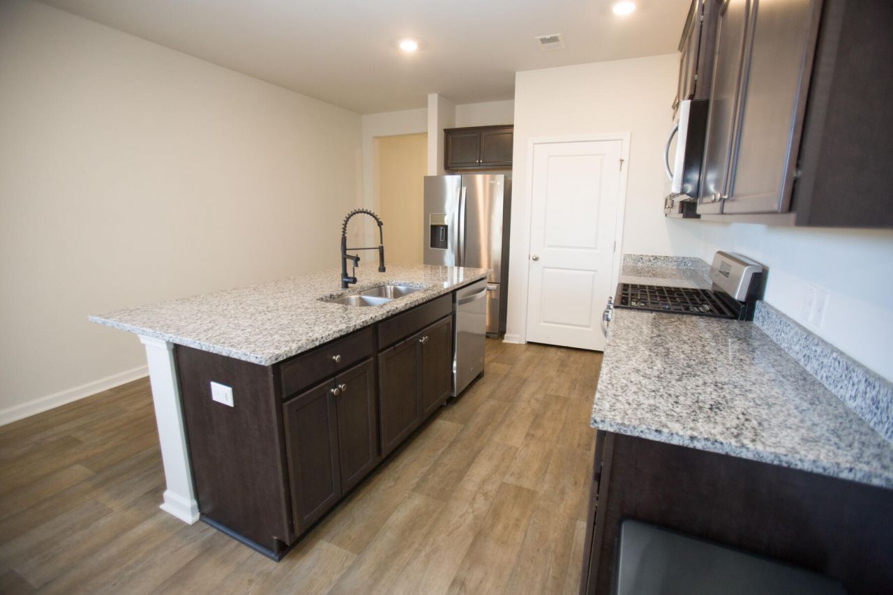 212 N Light Way Photo 22