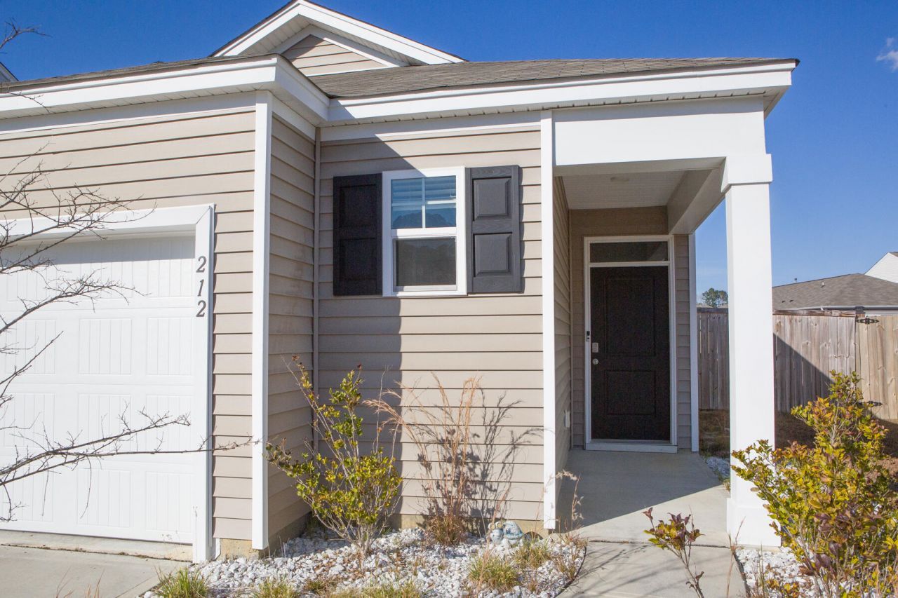 212 N Light Way Photo 4