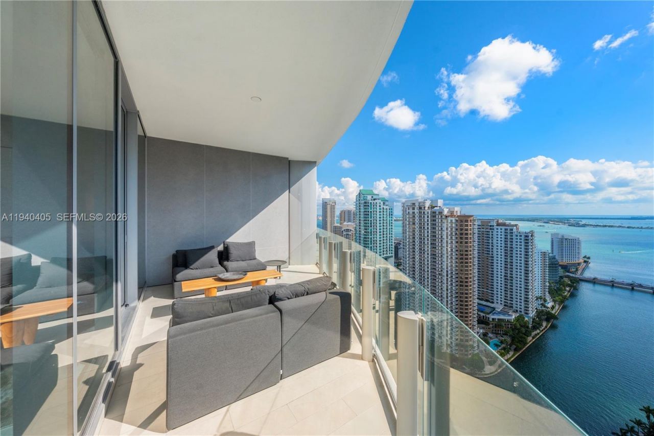 300 Biscayne Blvd Way , Unit 3407, Miami, FL 33131 Photo