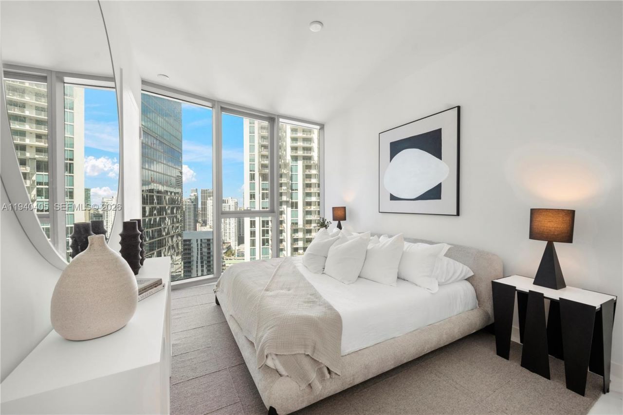 300 Biscayne Blvd Way , Unit 3407, Miami, FL 33131 Photo