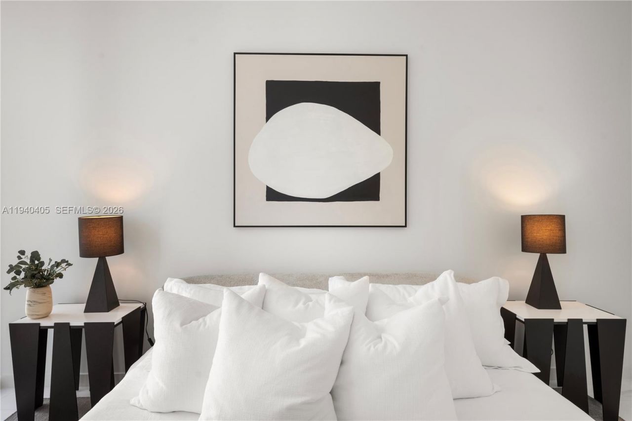 300 Biscayne Blvd Way , Unit 3407, Miami, FL 33131 Photo