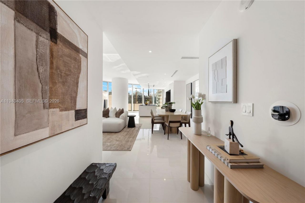 300 Biscayne Blvd Way , Unit 3407, Miami, FL 33131 Photo