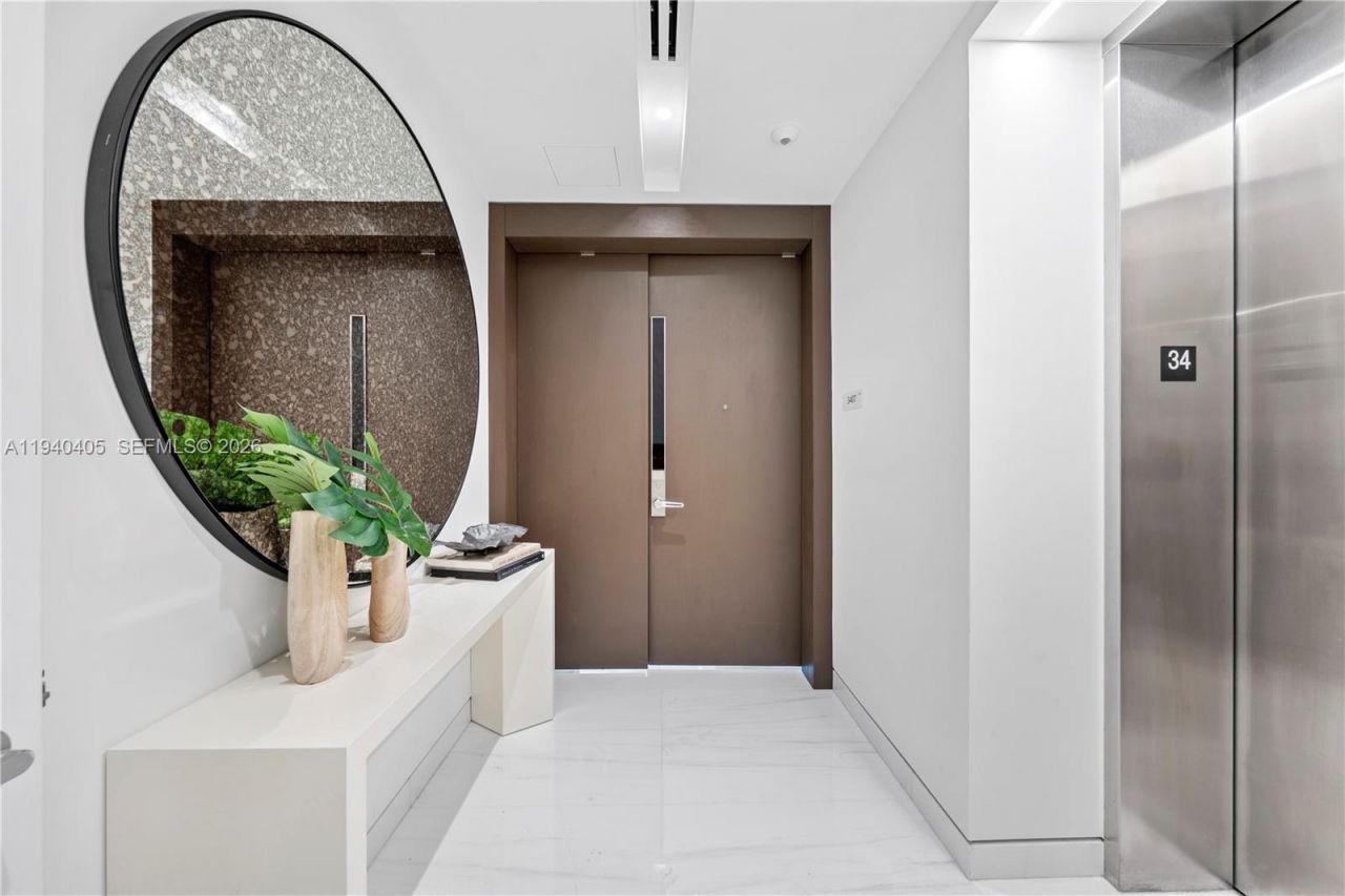 300 Biscayne Blvd Way , Unit 3407, Miami, FL 33131 Photo