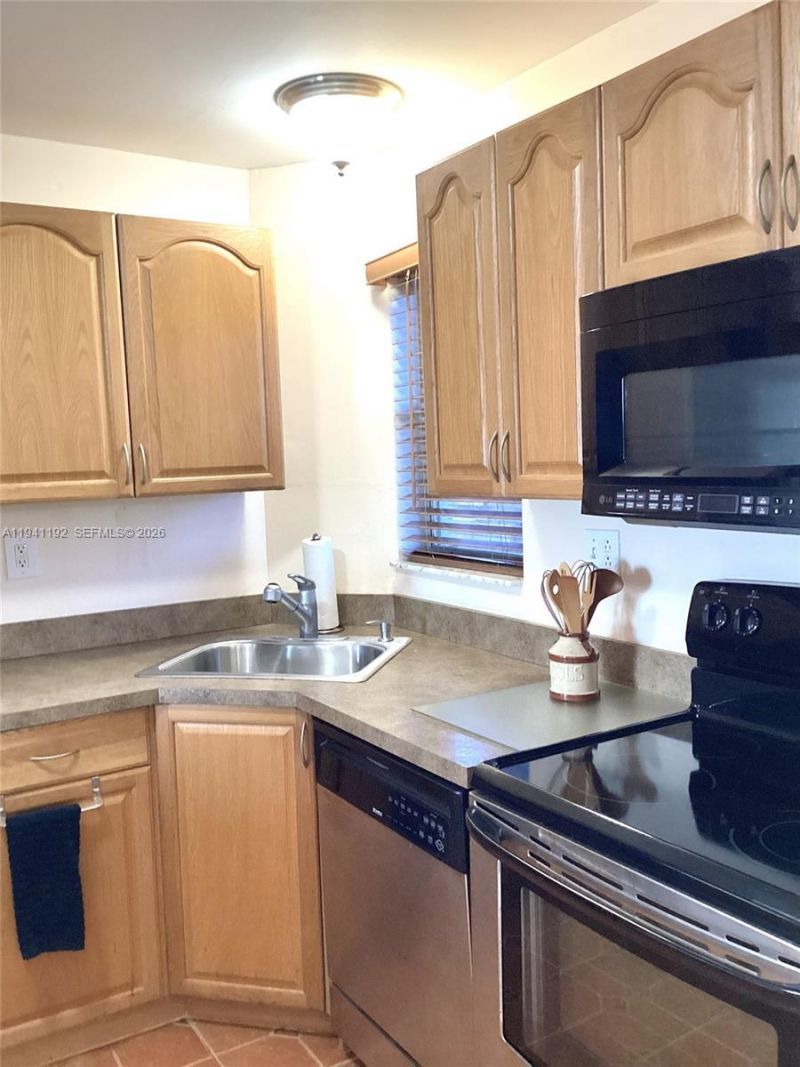 8900 Washington Blvd, Unit PH19, Pembroke Pines, FL 33025 Photo