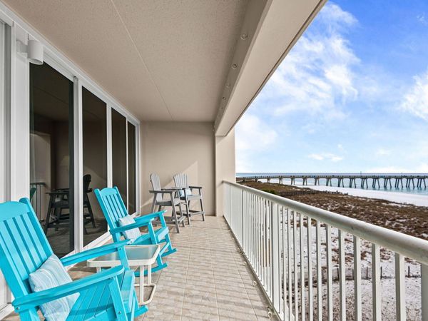 8525 Gulf Blvd Boulevard, Unit 302, Navarre, FL 32566