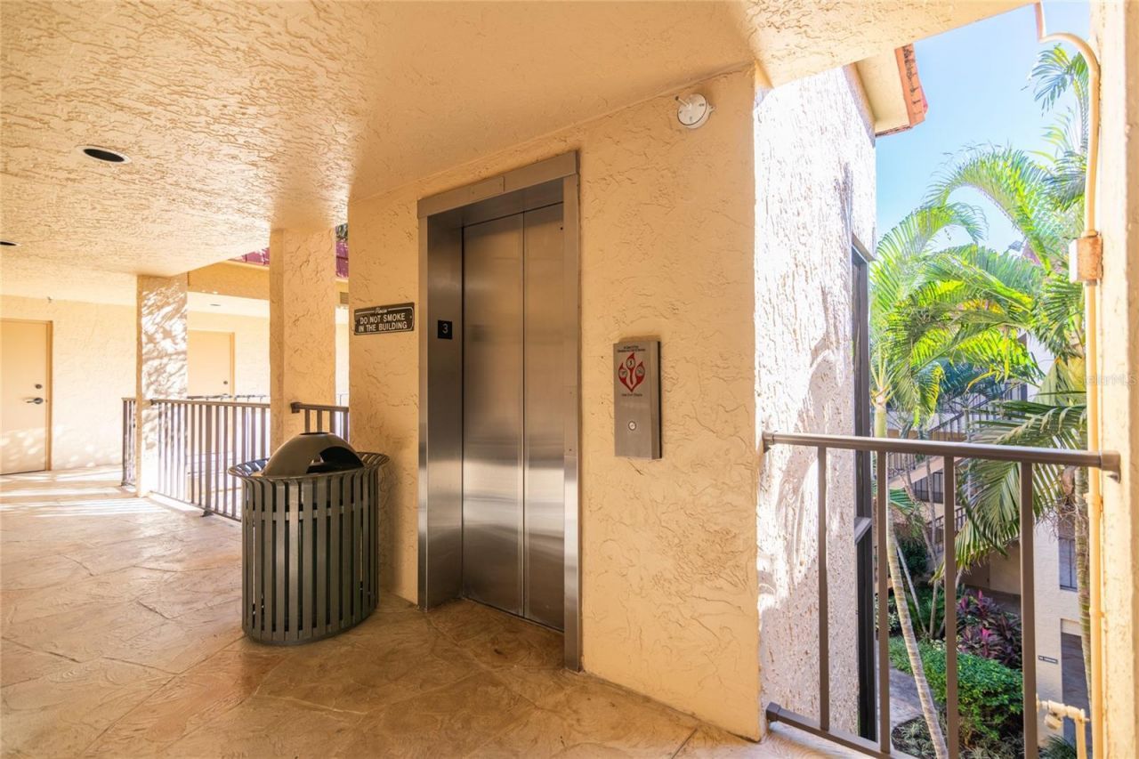 2650 Bahia Vista Street, Unit 302, Sarasota, FL 34239 Photo