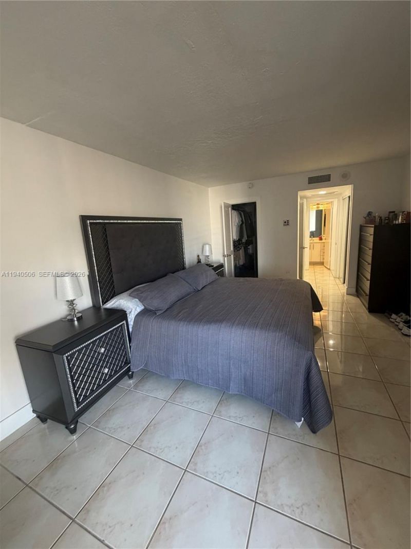 5555 Collins Ave, Unit 12S, Miami Beach, FL 33140 Photo