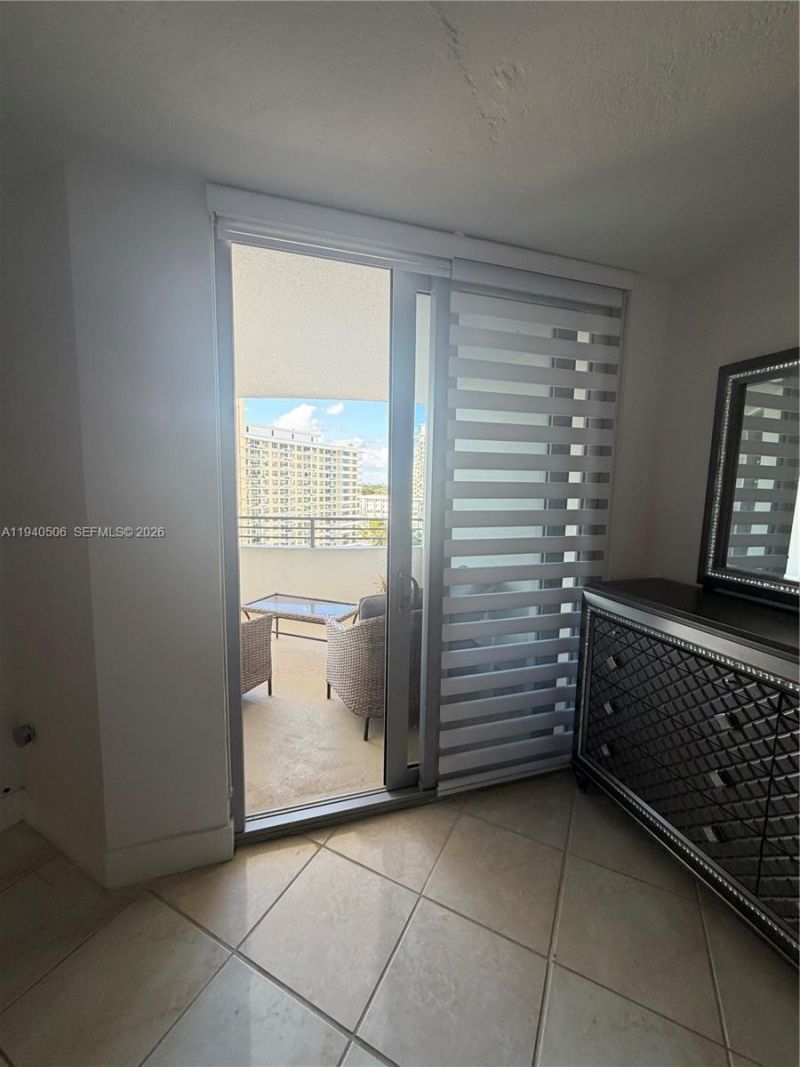 5555 Collins Ave, Unit 12S, Miami Beach, FL 33140 Photo