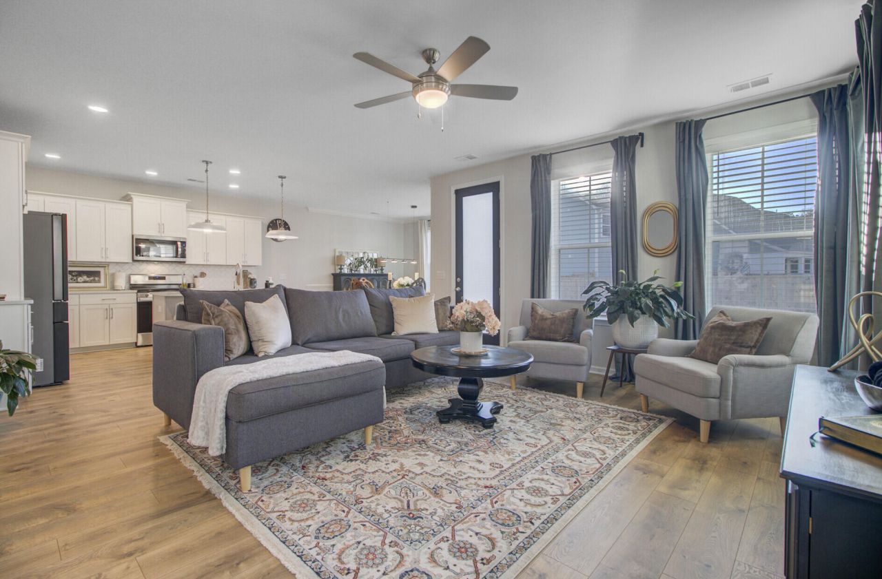 468 Eagleview Drive Photo 9