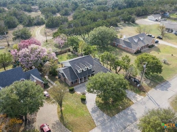 3900 Chisholm Trail, Salado, TX 76571