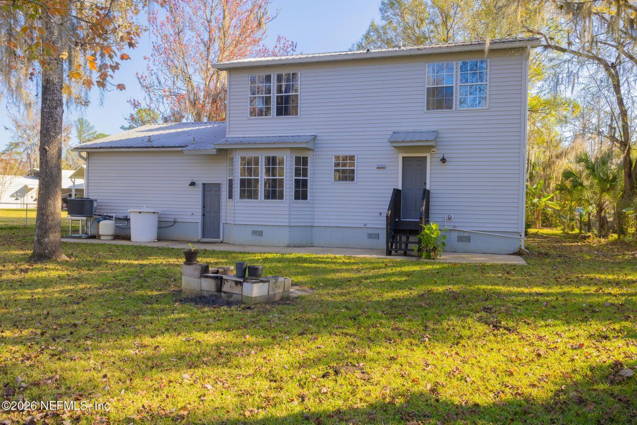 321 Paradise Circle, Satsuma, FL 32189 Photo