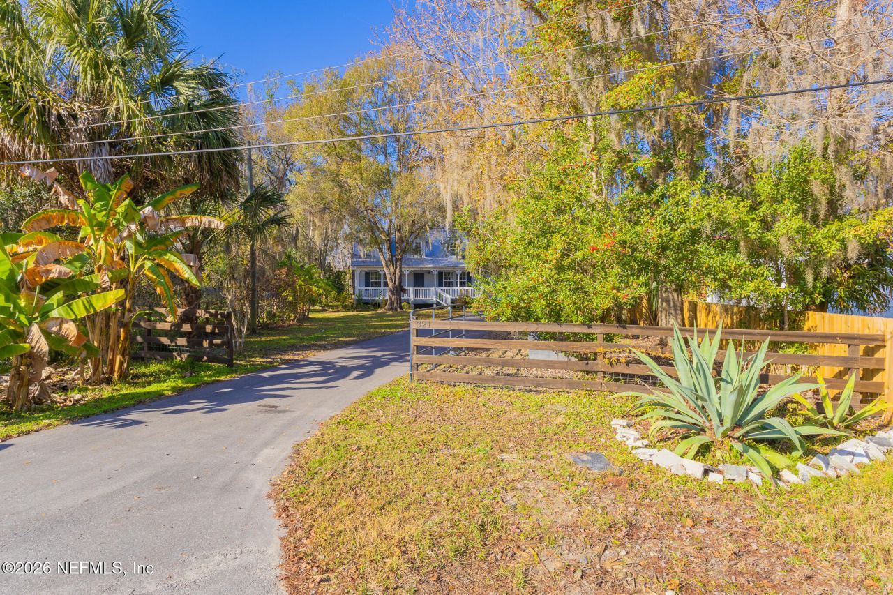 321 Paradise Circle, Satsuma, FL 32189 Photo