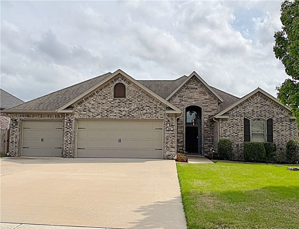 206 Deere Run Drive Cave Springs, AR 72718