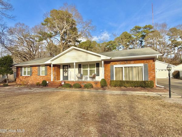 1801 Crestview Street, Kinston, NC 28504