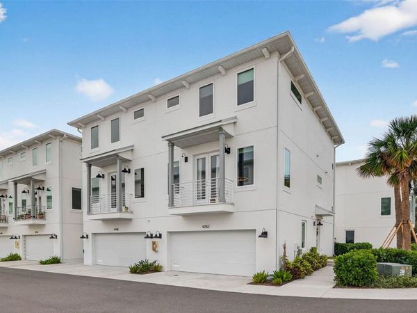 4742 LEGACY PARK DRIVE, TAMPA, FL 33611