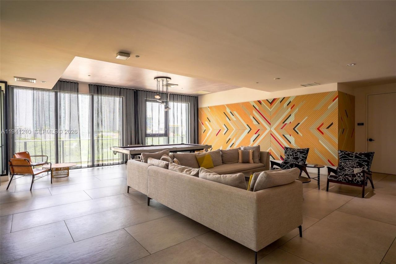 121 NE 34th St , Unit 2711, Miami, FL 33137 Photo