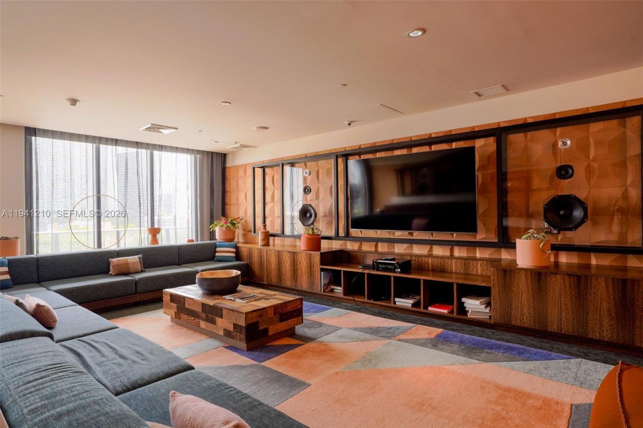 121 NE 34th St , Unit 2711, Miami, FL 33137 Photo