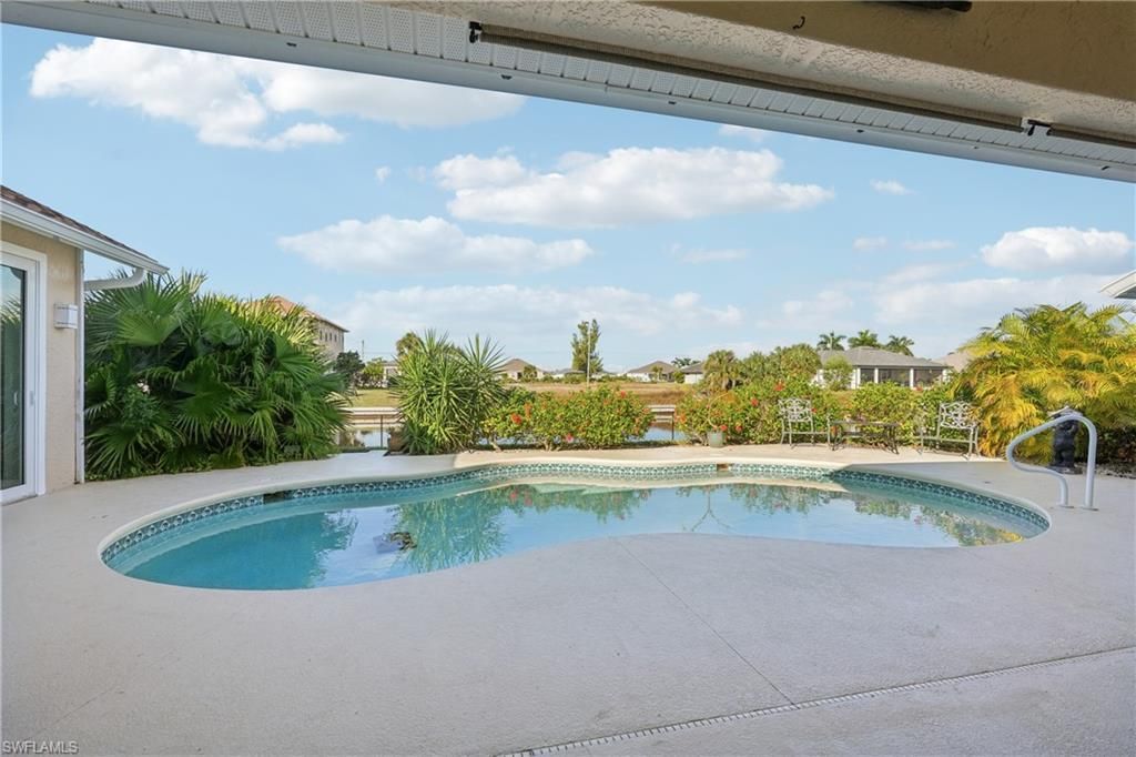1422 NW 38th Pl, Cape Coral, FL 33993 Photo