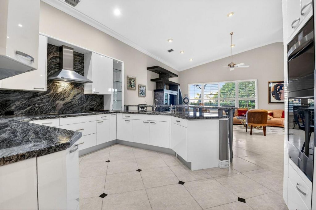 5346 Landon Circle, Boynton Beach, FL 33437 Photo