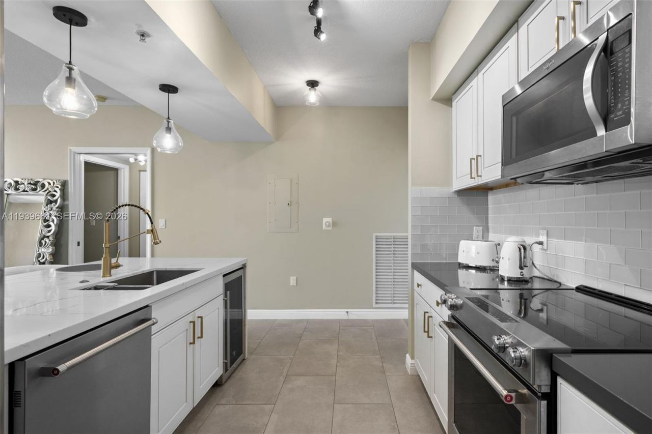 1755 E Hallandale Beach Blvd, Unit 2105E, Hallandale Beach, FL 33009 Photo