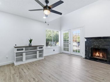 3101 Sondra Drive, Unit 201-A, Fort Worth, TX 76107
