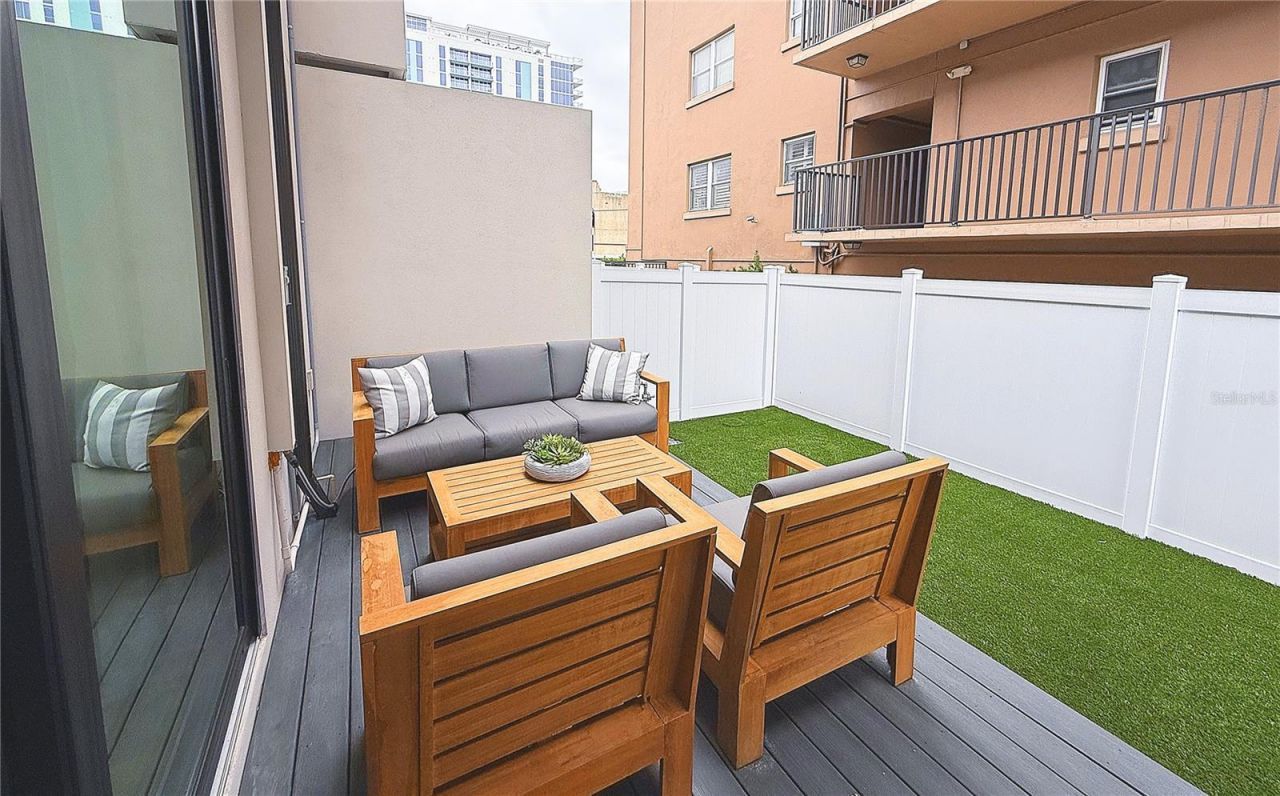 233 8th Street N, Saint Petersburg, FL 33701 Photo