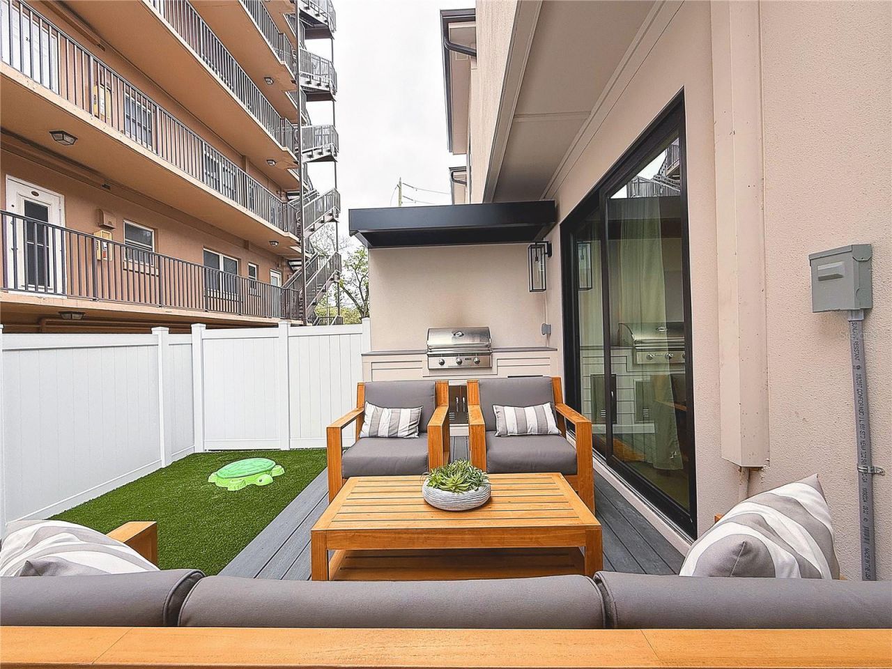 233 8th Street N, Saint Petersburg, FL 33701 Photo