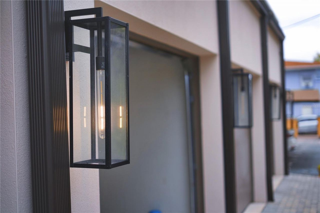 233 8th Street N, Saint Petersburg, FL 33701 Photo