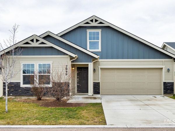 7949 E Bunker Hill St, Nampa, ID 83687