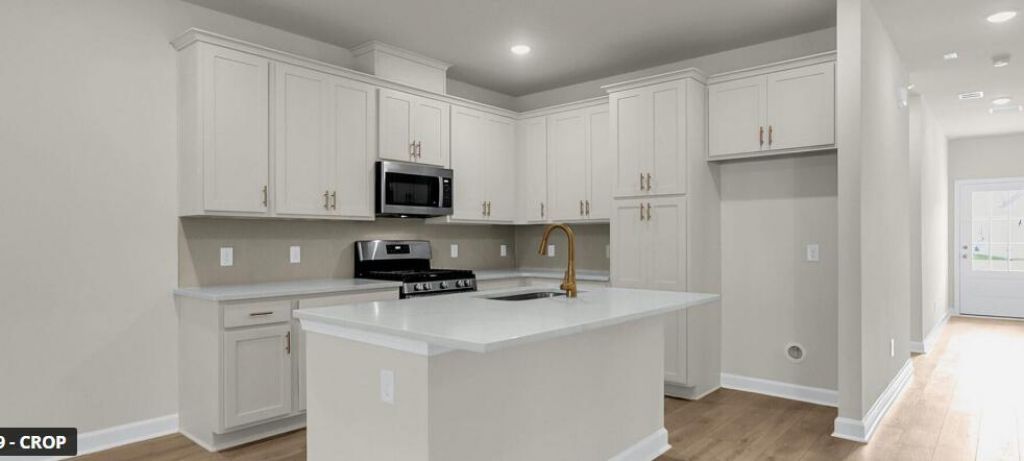 5043 Blackberry Lane Lane Photo 4