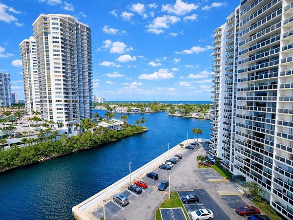 20505 E Country Club Dr , Unit 1033, Aventura, FL 33180