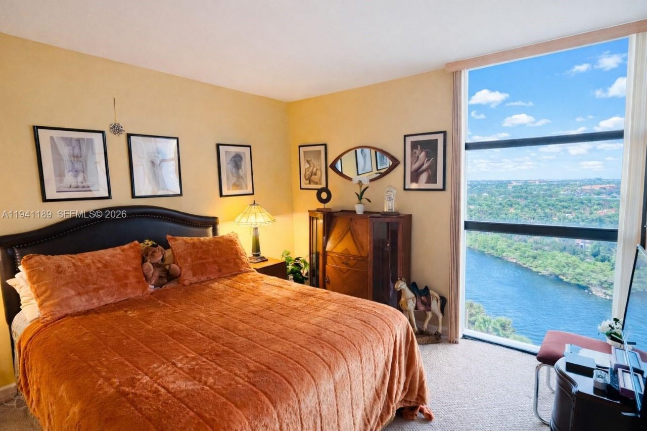 20505 E Country Club Dr , Unit 1033, Aventura, FL 33180 Photo