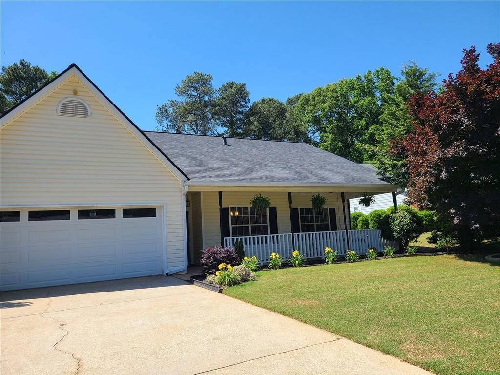392 Clarion Road, Lawrenceville, GA 30043 Main Photo