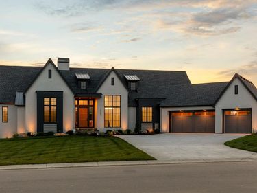 2045 BridgeVine Court , Independence, MN 55359