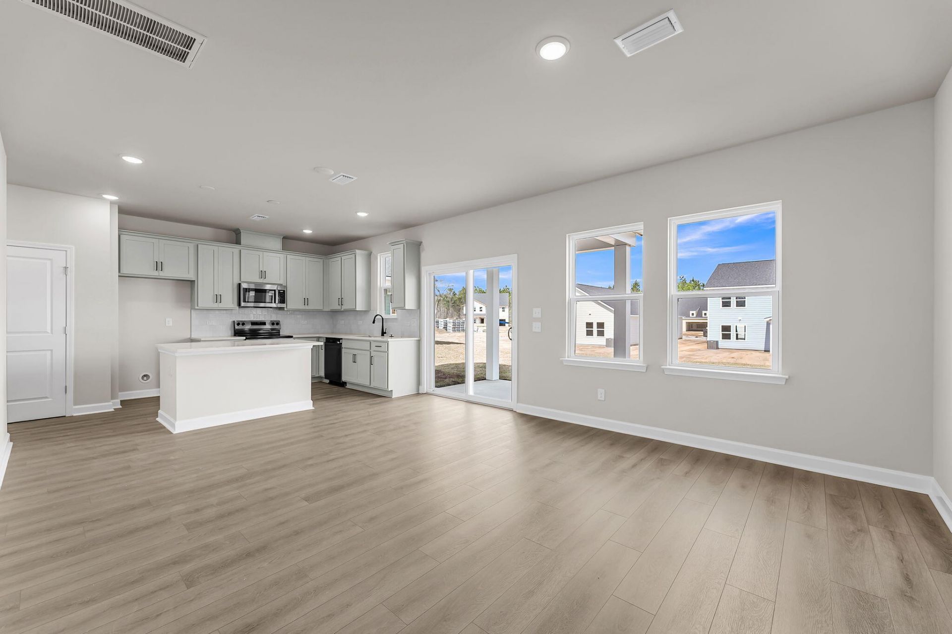 4019 Lemon Grass Lane Photo 3