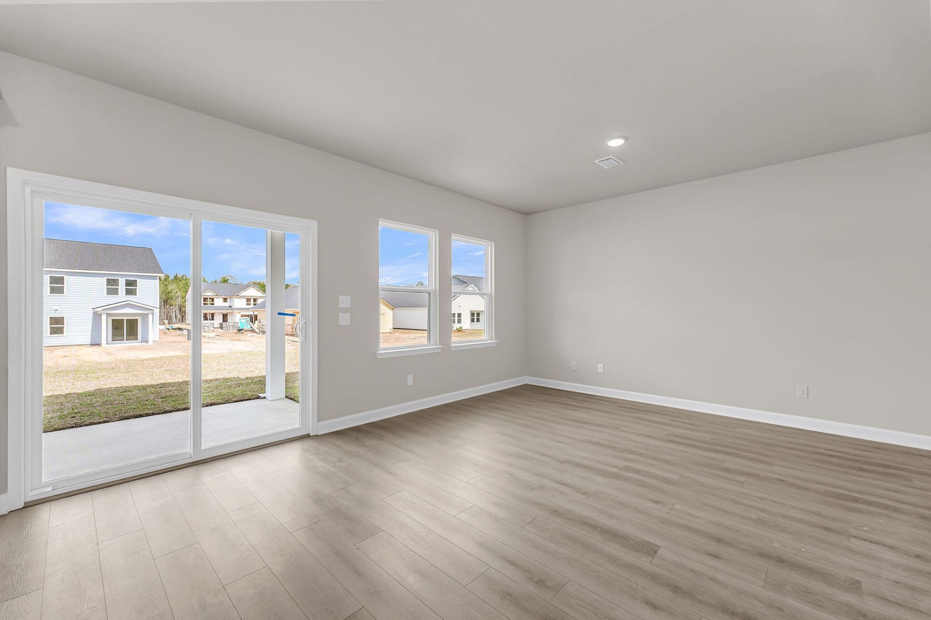 4019 Lemon Grass Lane Photo 5