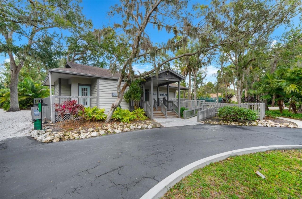 4514 Trails Drive, Sarasota, FL 34232 Photo