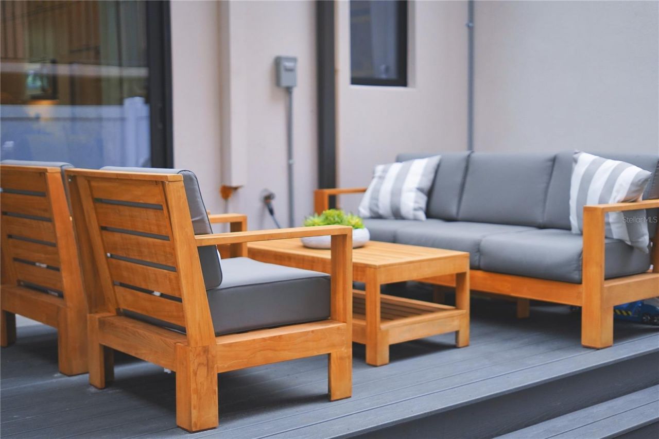 233 8th Street N, Saint Petersburg, FL 33701 Photo