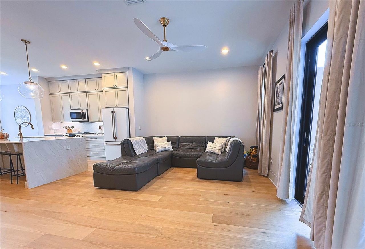 233 8th Street N, Saint Petersburg, FL 33701 Photo