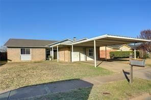 528 Park Center Boulevard, Saginaw, TX 76179 Main Photo