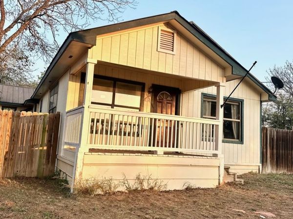 1608 The Lane, Pleasanton, TX 78064