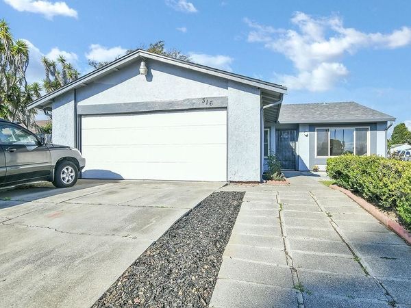 316 316 Meadows Dr, Vallejo, CA 94589