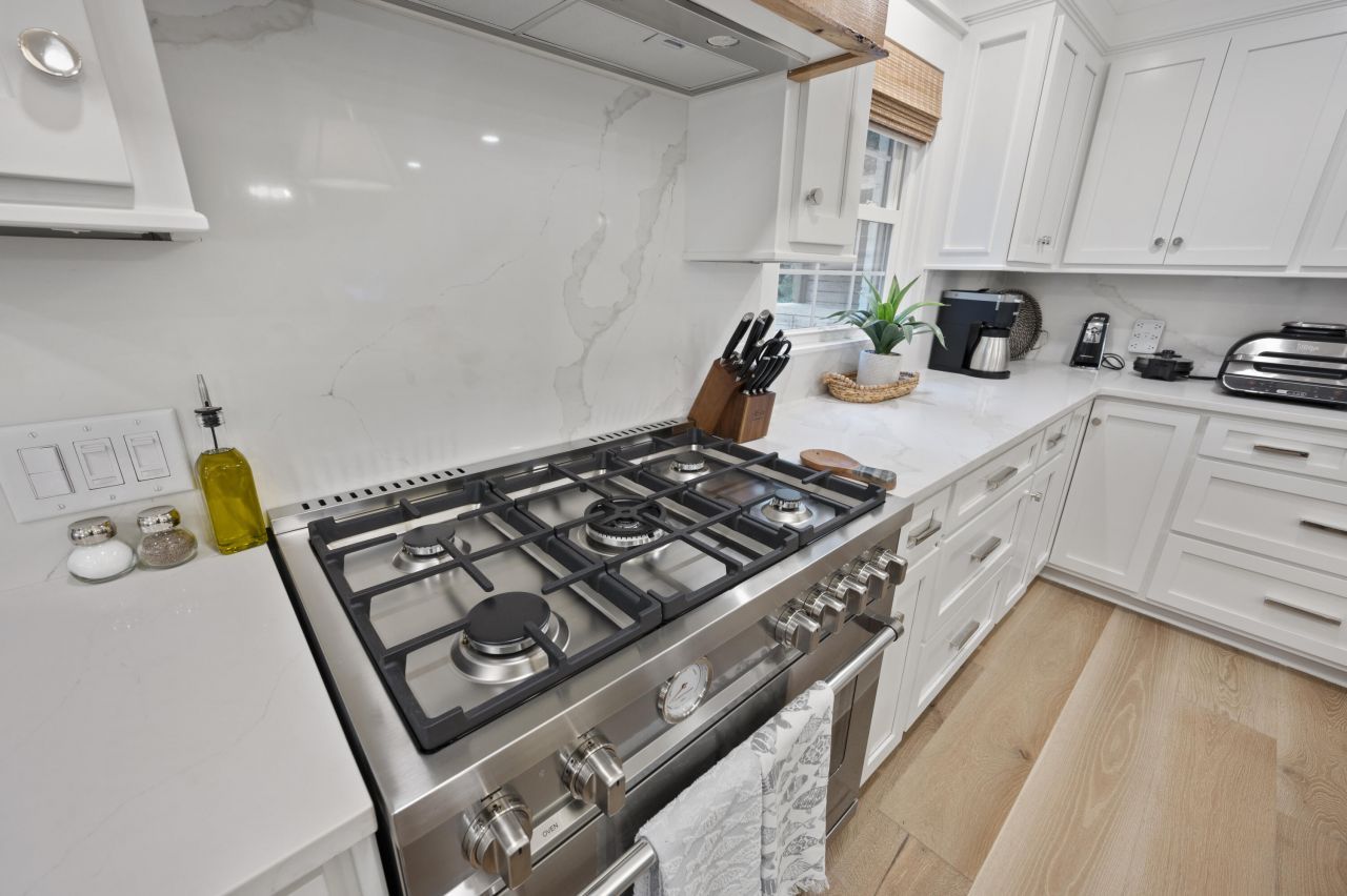 940 Cliffwood Drive Photo 9