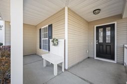 105 Ripley Court photo 4