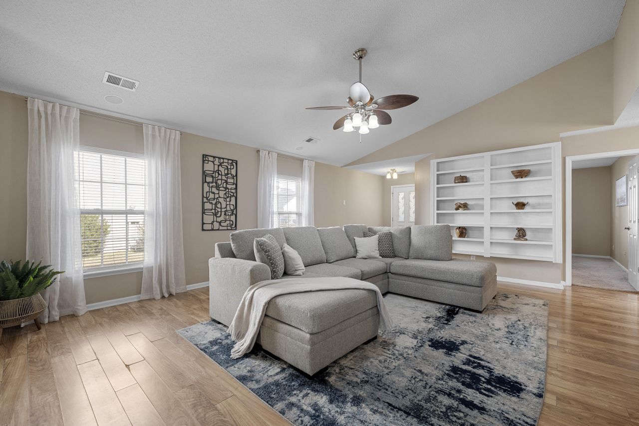 105 Ripley Court Photo 7