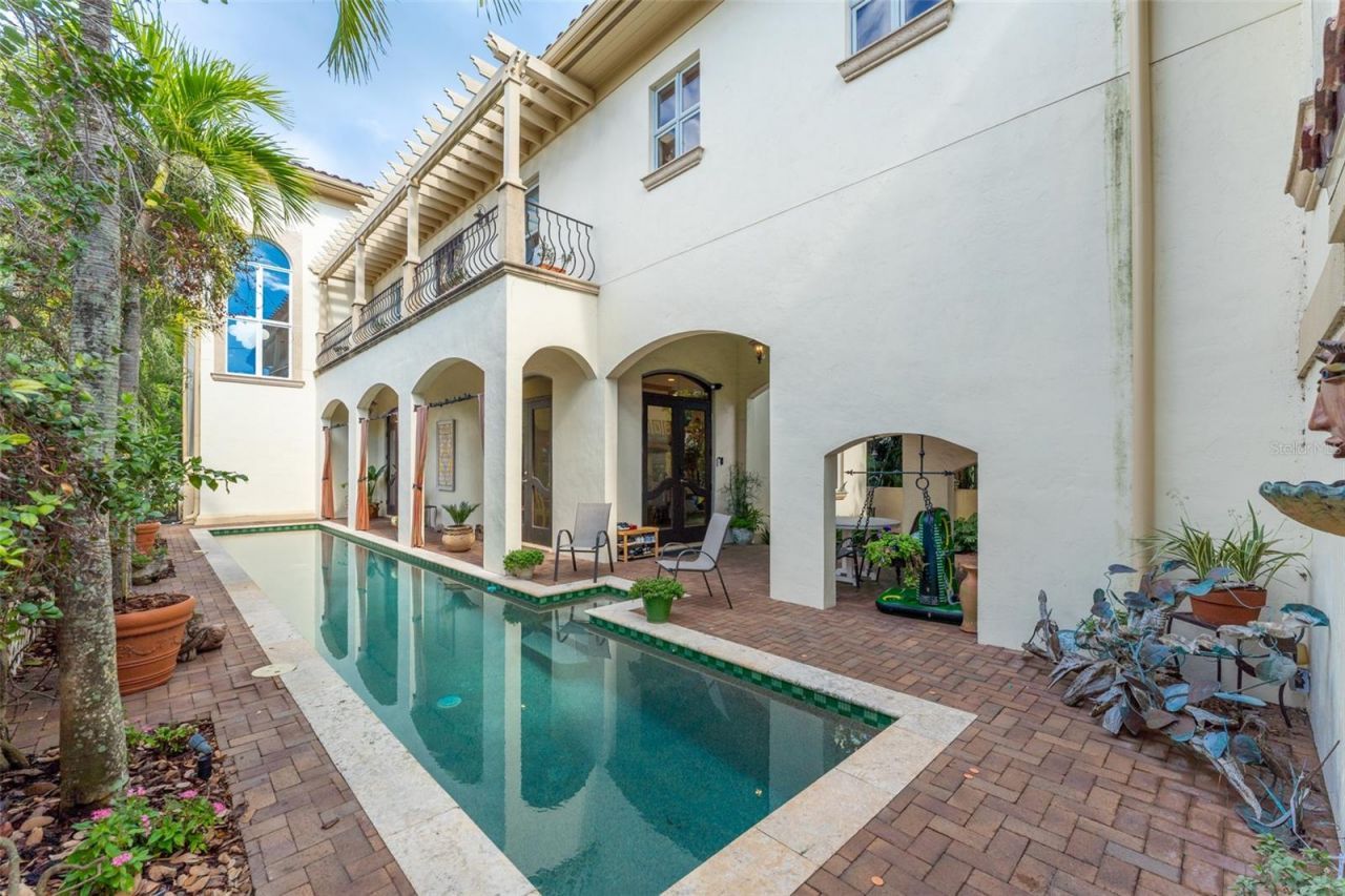 2152 Coffee Pot Boulevard Ne, Saint Petersburg, FL 33704 Photo