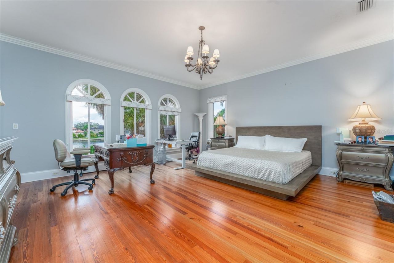 2152 Coffee Pot Boulevard Ne, Saint Petersburg, FL 33704 Photo