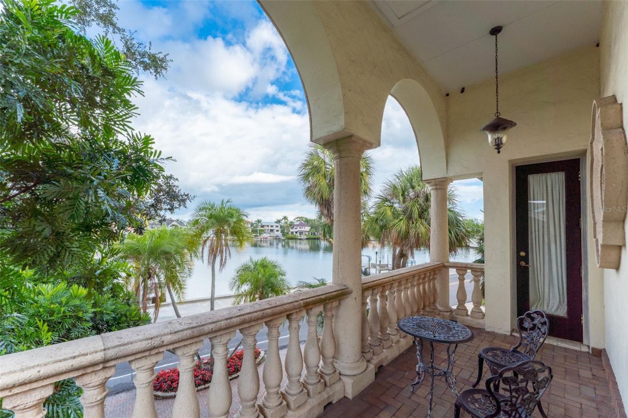 2152 Coffee Pot Boulevard Ne, Saint Petersburg, FL 33704 Photo